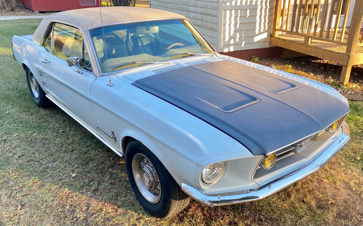 Ford-Mustang-coupe-1967-2