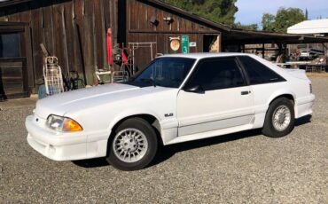 Ford-Mustang-gt-1990