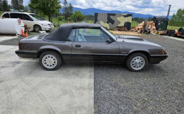 Ford-Mustang-gt-convertible-1985-1