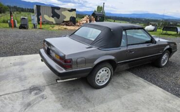 Ford-Mustang-gt-convertible-1985-2