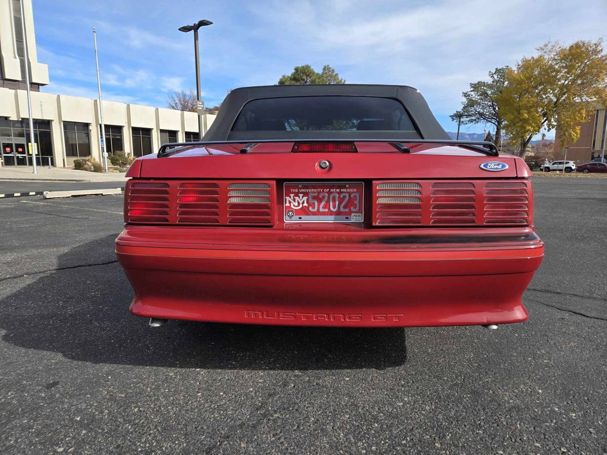 Ford-Mustang-gt-convertible-1988-10