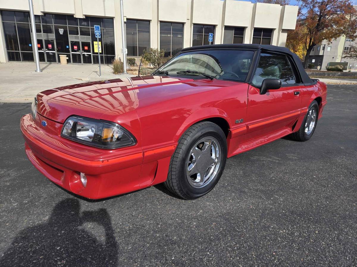 Ford-Mustang-gt-convertible-1988-2