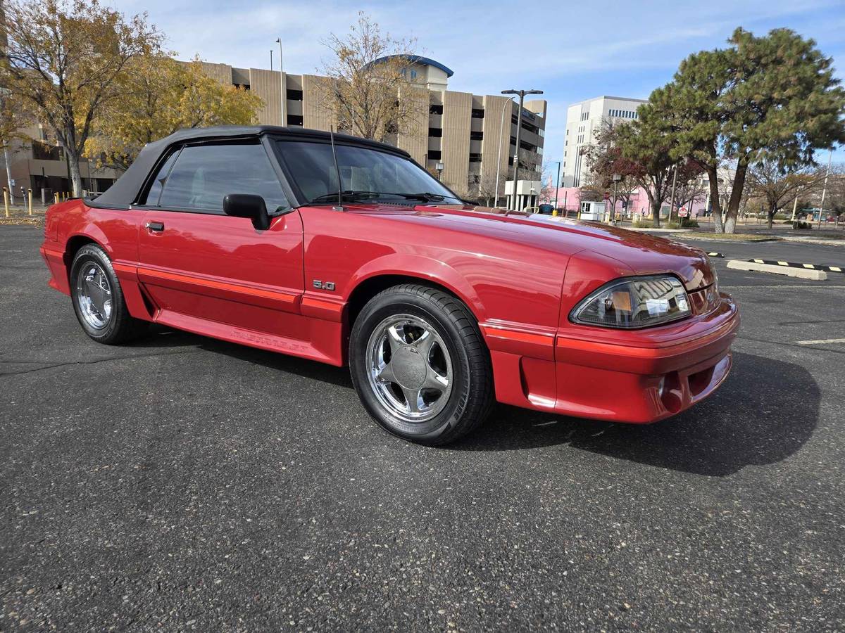 Ford-Mustang-gt-convertible-1988-5