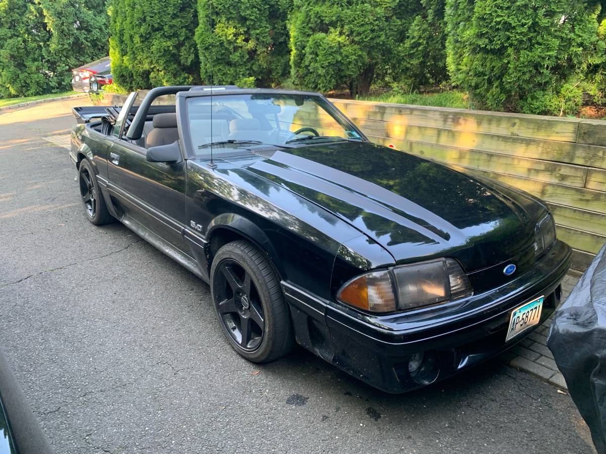 Ford-Mustang-gt-convertible-2d-1987-2