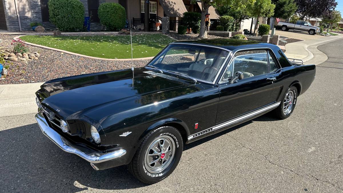 Ford-Mustang-gt-coupe-1965