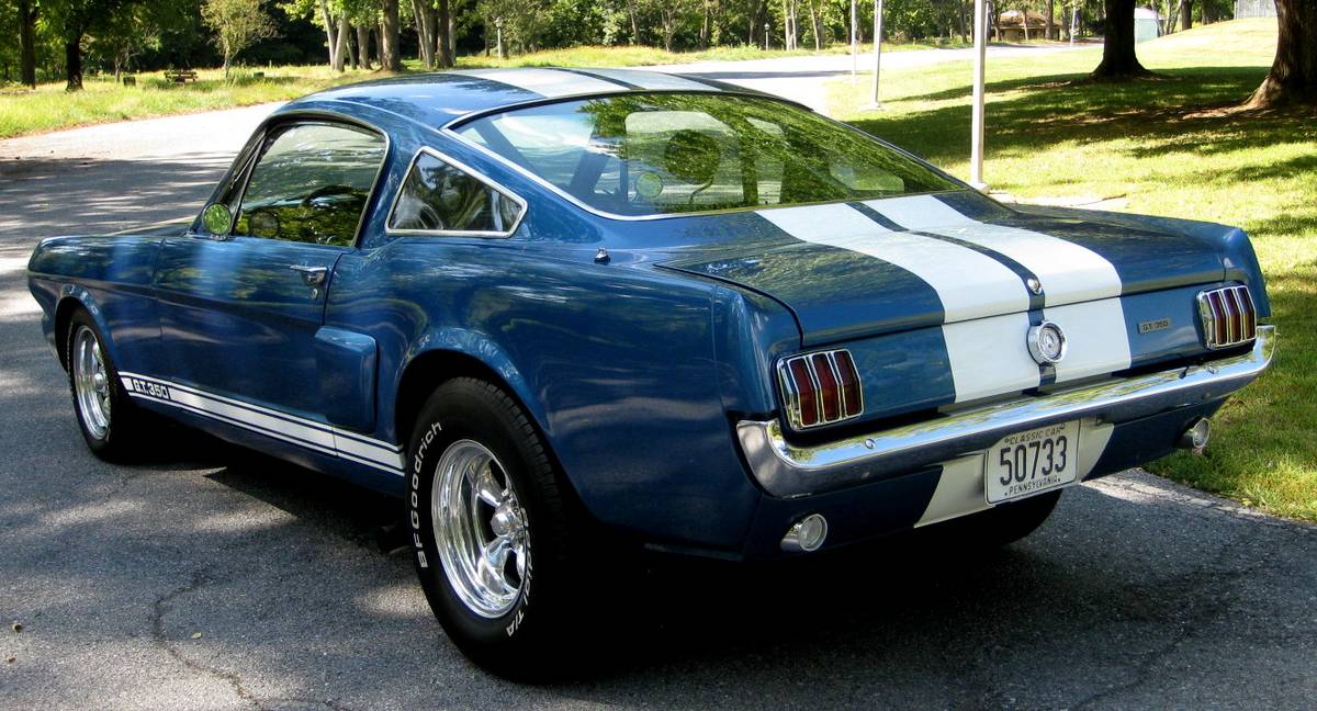 Ford-Mustang-shelby-fastback-1966-3