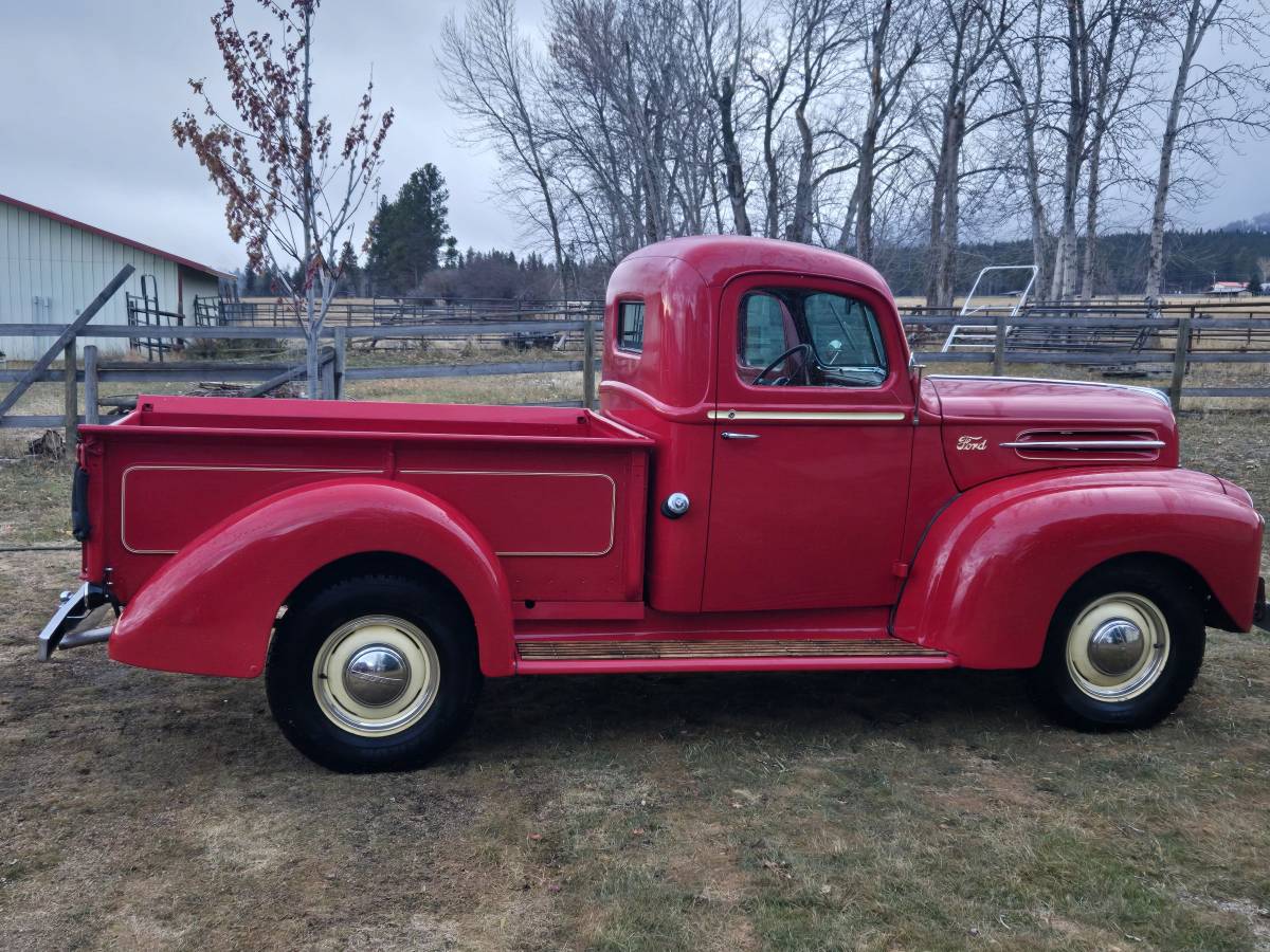 Ford-Pickup-1947-1