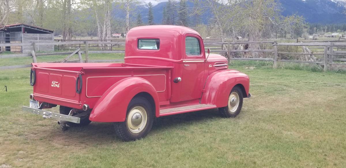 Ford-Pickup-1947-10