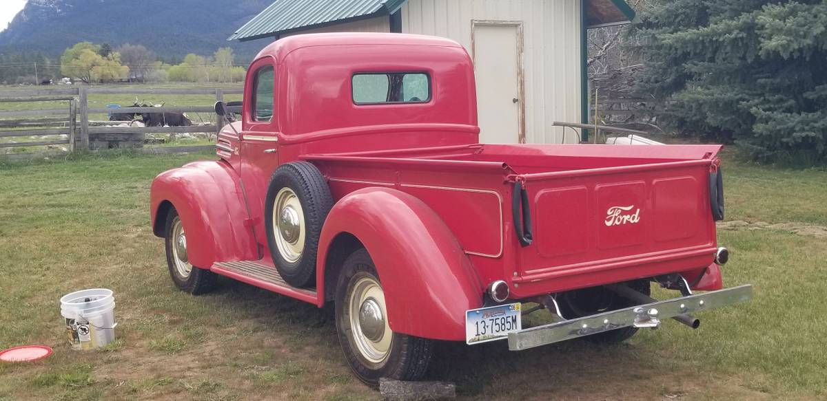 Ford-Pickup-1947-9