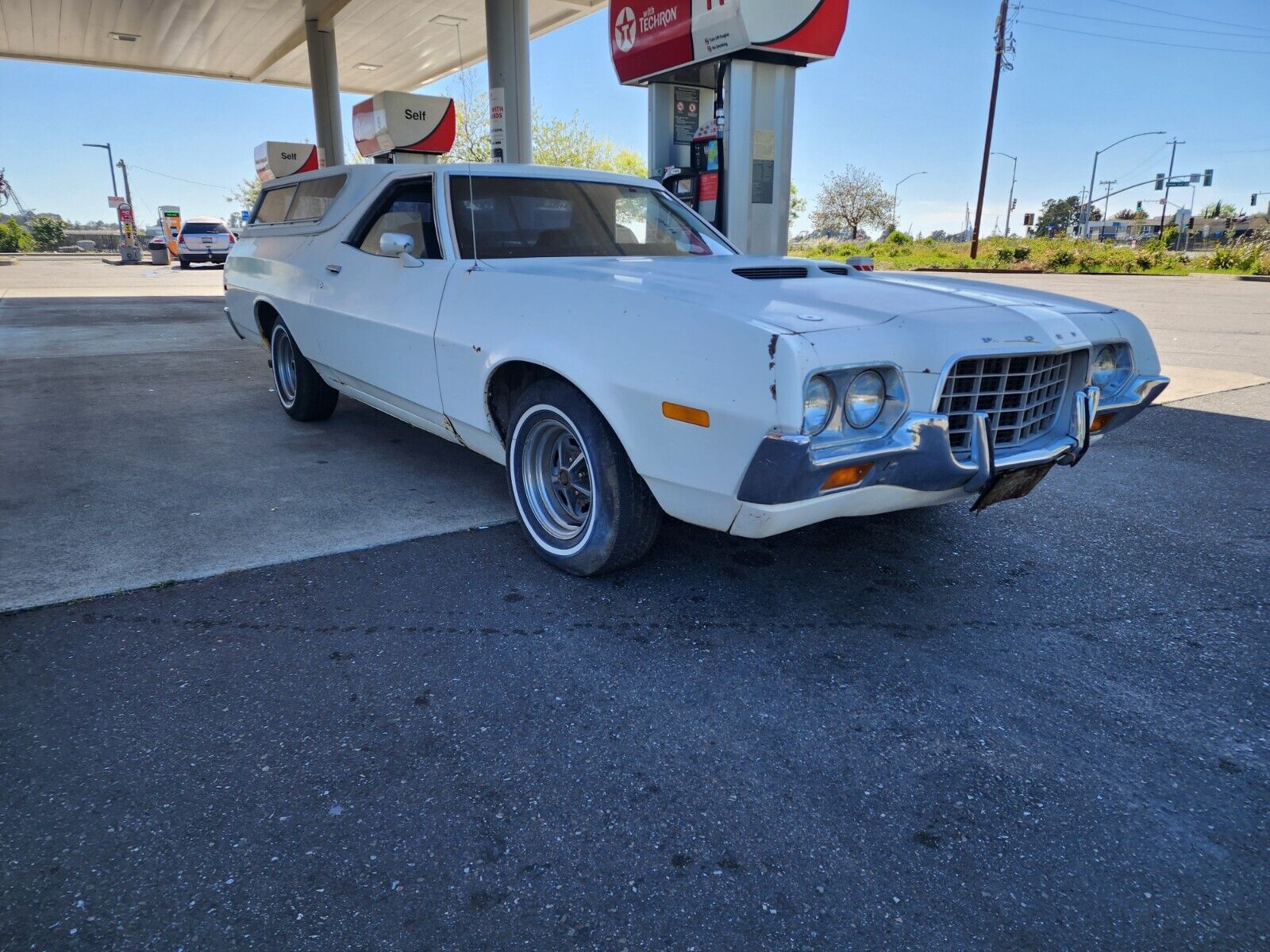 Ford-Ranchero-1972-3