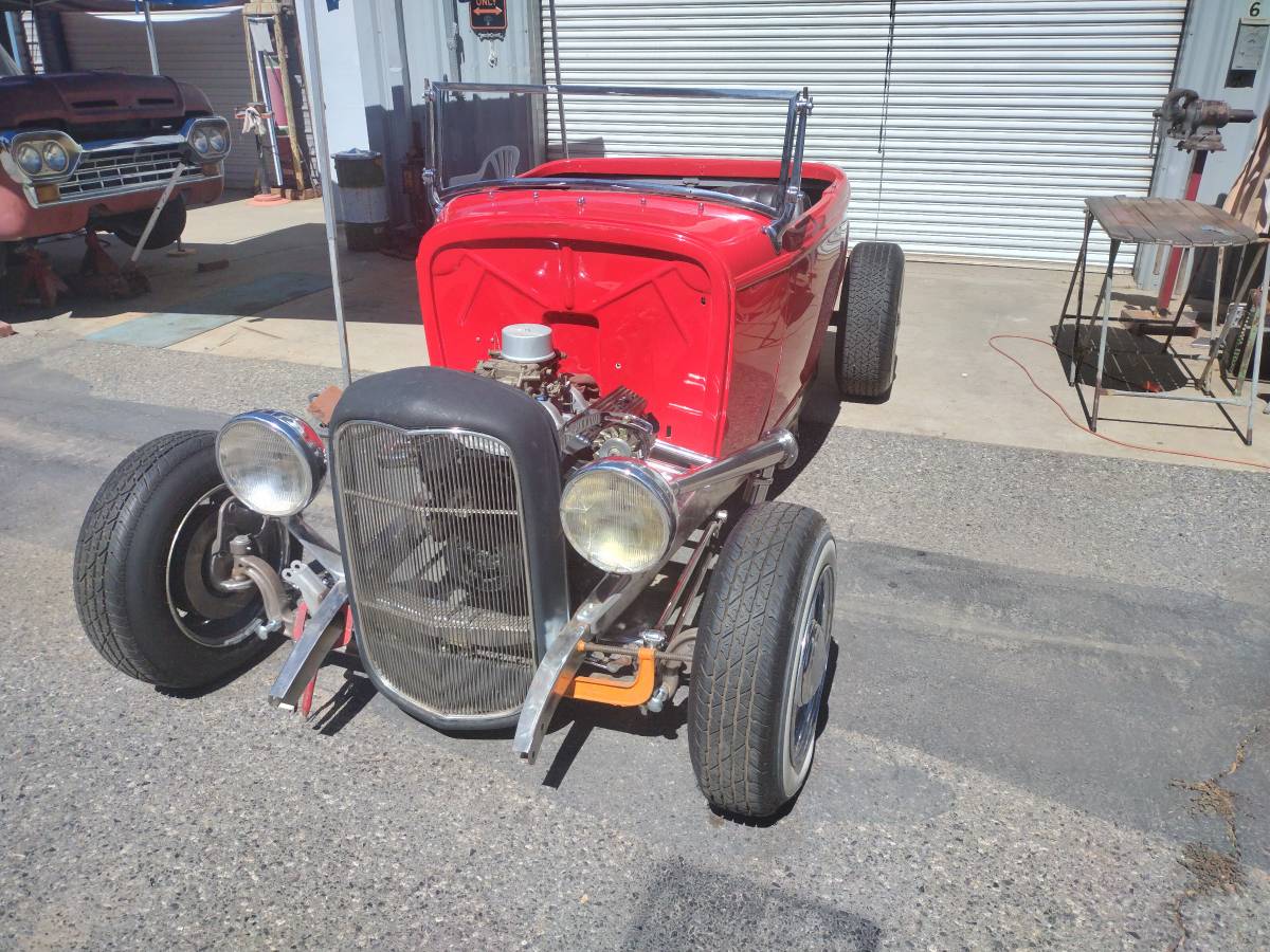 Ford-Roadster-1932-4