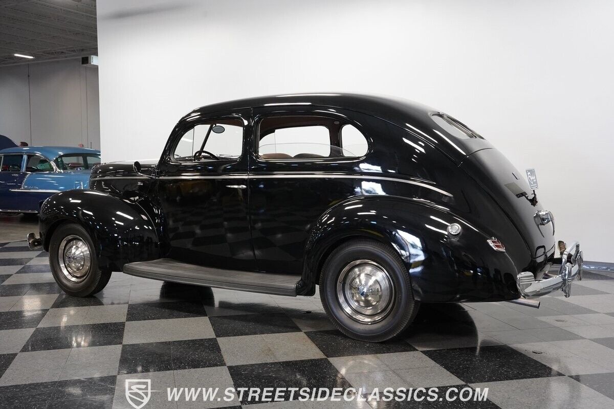 Ford-Standard-Berline-1940-8