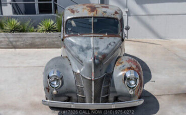 Ford-Standard-Deluxe-1940-1