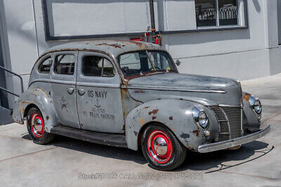 Ford-Standard-Deluxe-1940-2