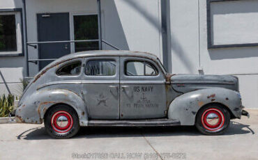 Ford-Standard-Deluxe-1940-3