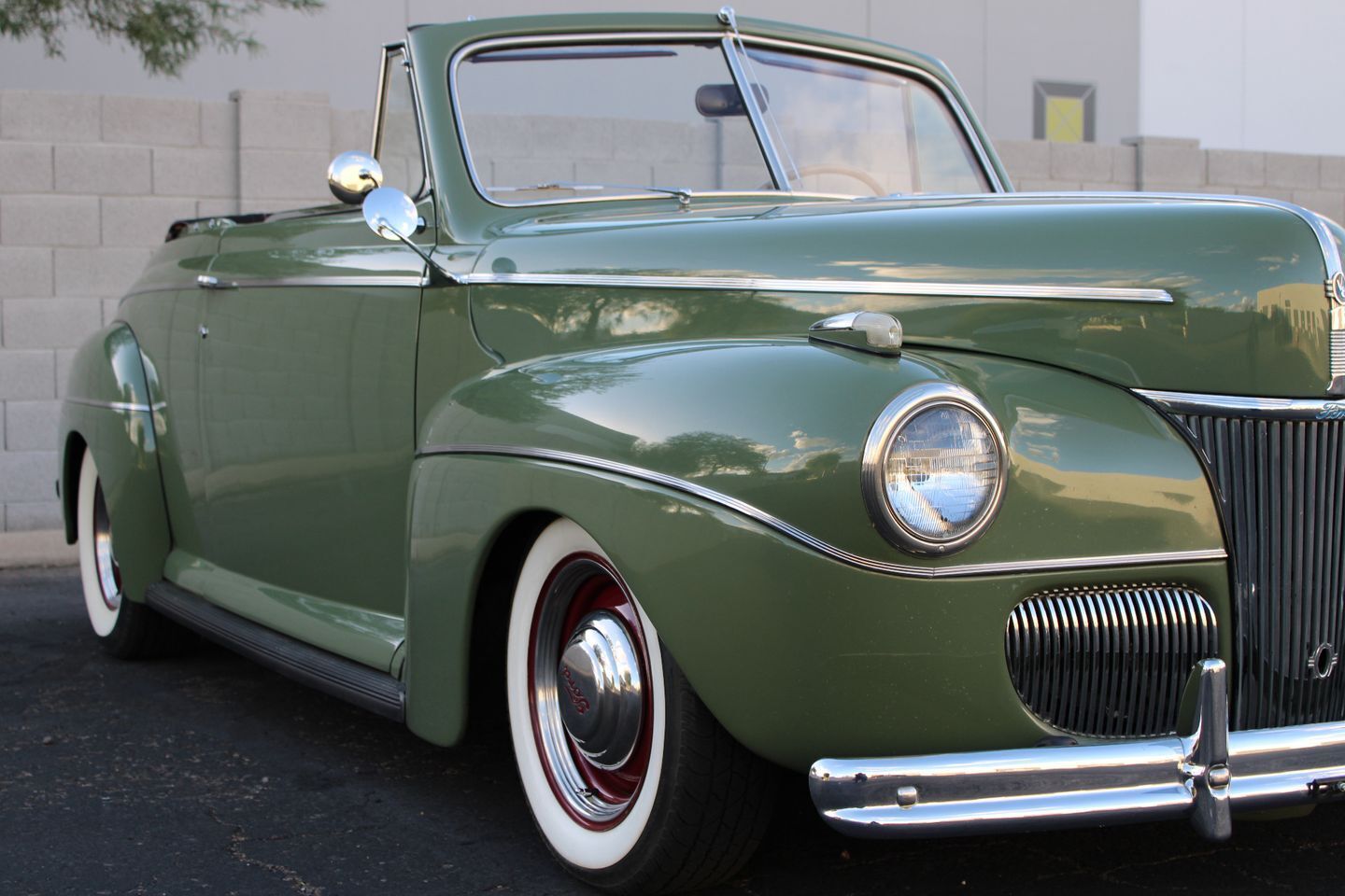 Ford-Super-DeLuxe-Cabriolet-1941-12