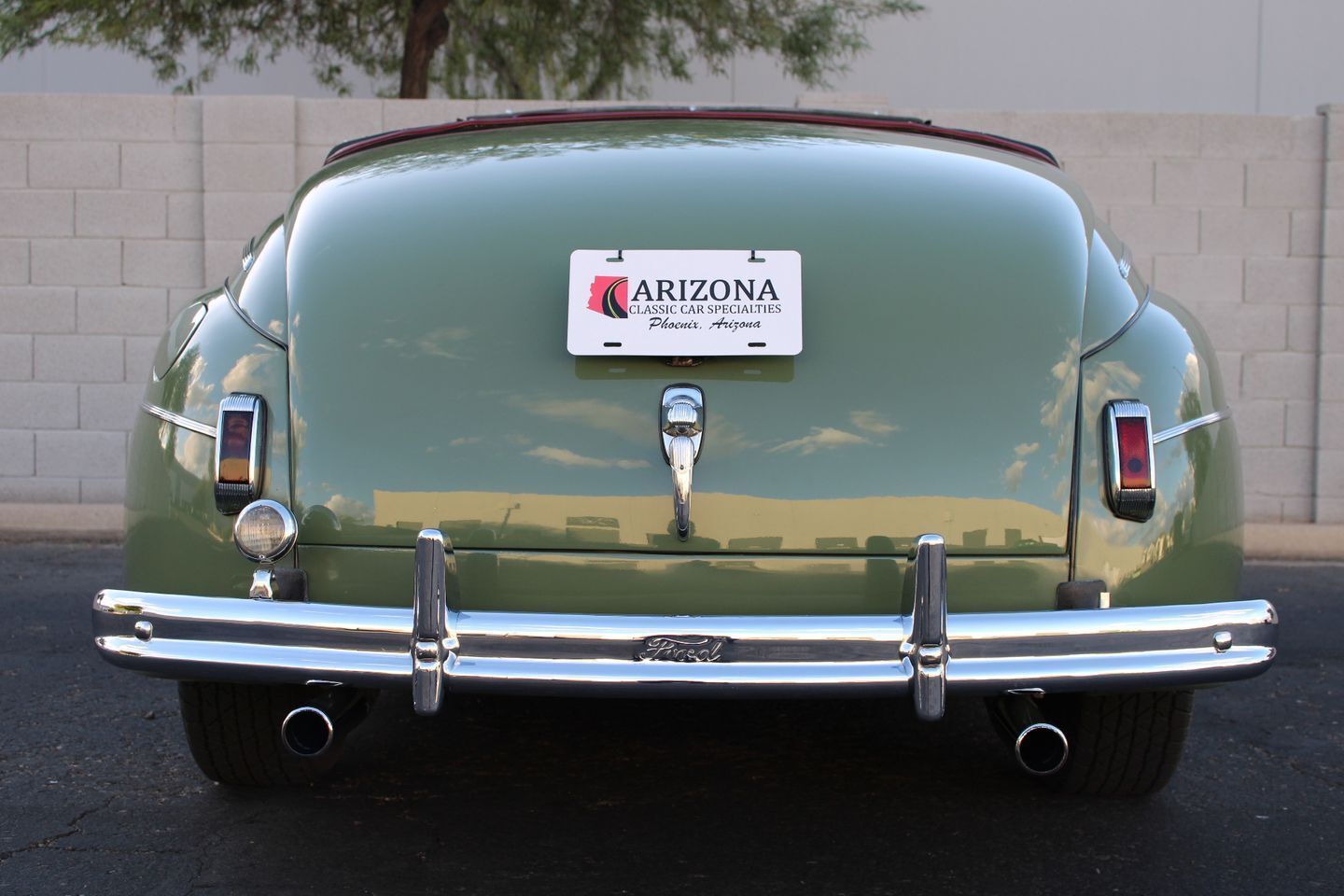 Ford-Super-DeLuxe-Cabriolet-1941-14