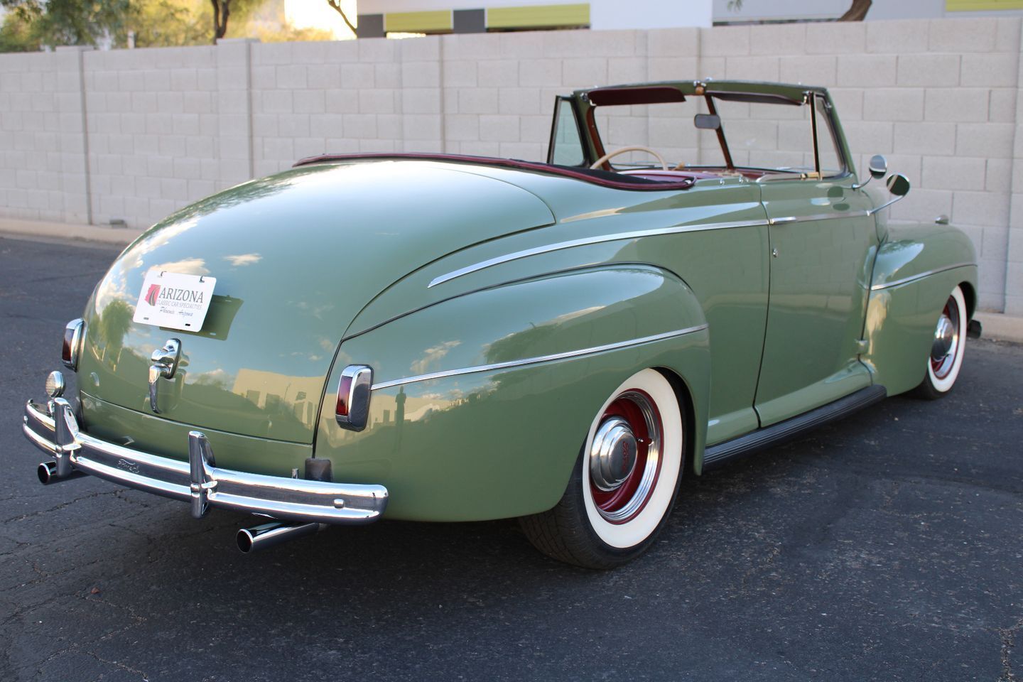 Ford-Super-DeLuxe-Cabriolet-1941-16