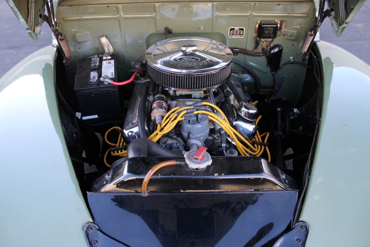 Ford-Super-DeLuxe-Cabriolet-1941-24