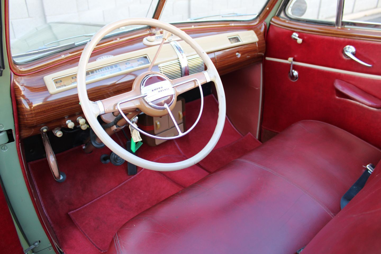 Ford-Super-DeLuxe-Cabriolet-1941-30