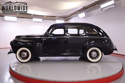 Ford-Super-Deluxe-1941-2