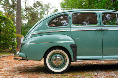 Ford-Super-Deluxe-Berline-1942-9