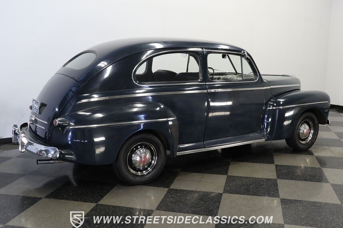 Ford-Super-Deluxe-Berline-1946-11