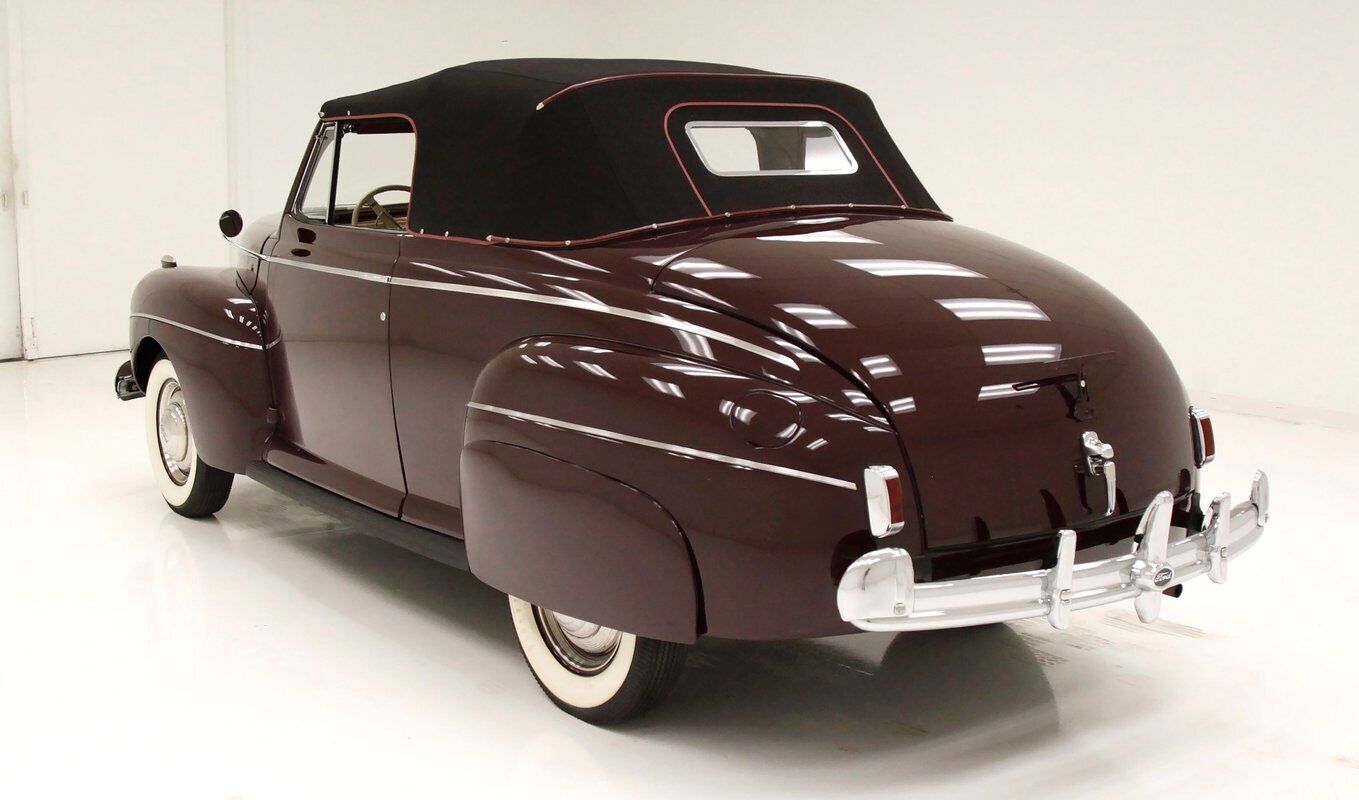 Ford-Super-Deluxe-Cabriolet-1941-4