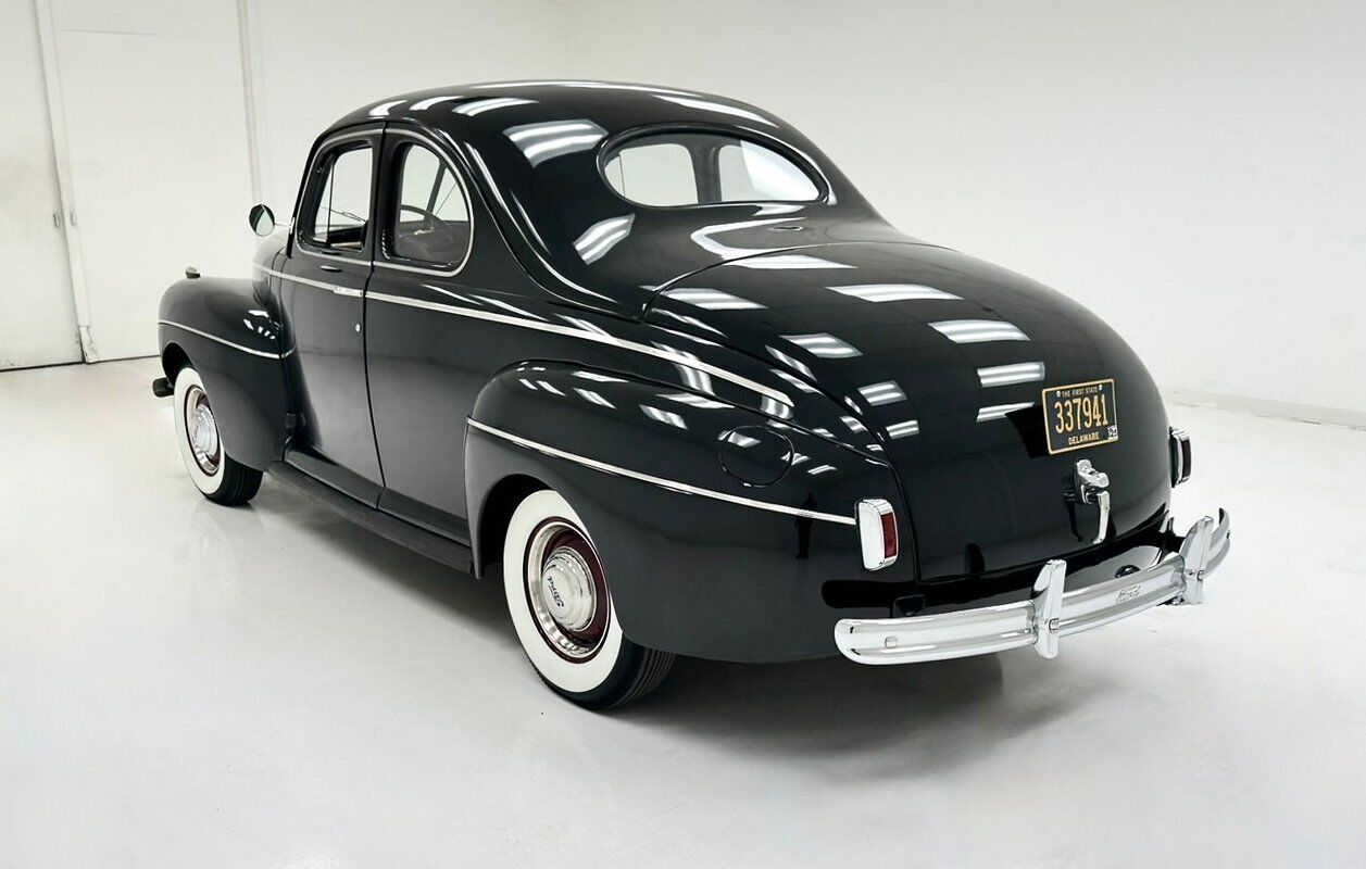 Ford-Super-Deluxe-Coupe-1941-2