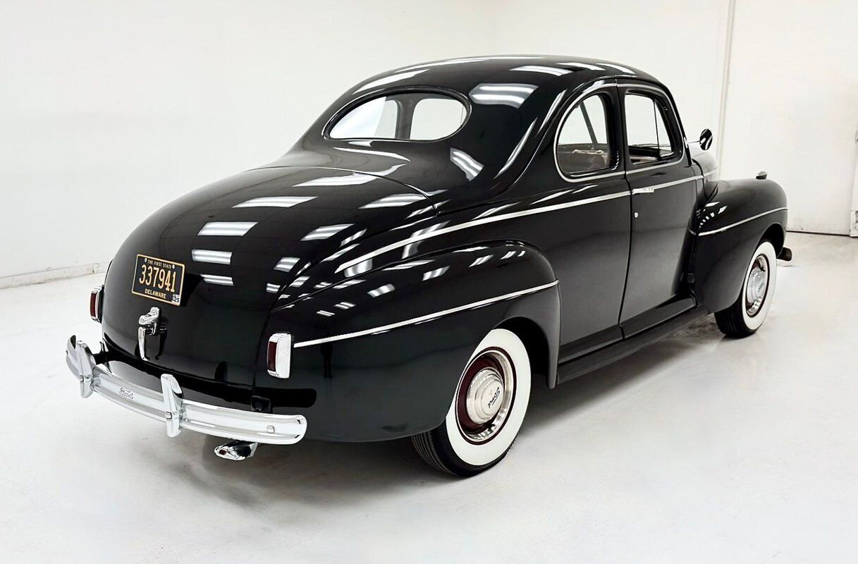 Ford-Super-Deluxe-Coupe-1941-4