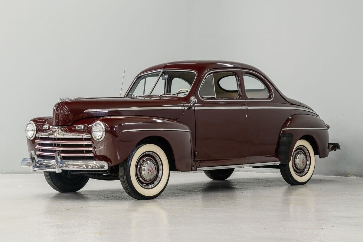 Ford-Super-Deluxe-Coupe-1946