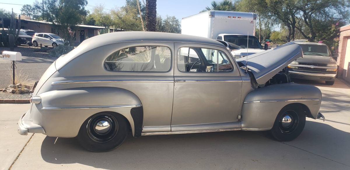 Ford-Super-deluxe-1948-1