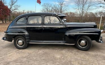 Ford-Super-deluxe-sedan-1948-1