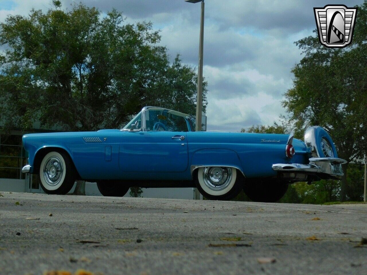 Ford-Thunderbird-1956-10