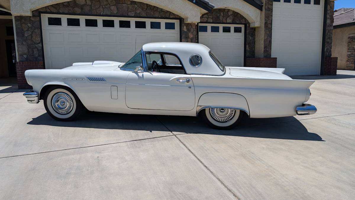 Ford-Thunderbird-1957-12