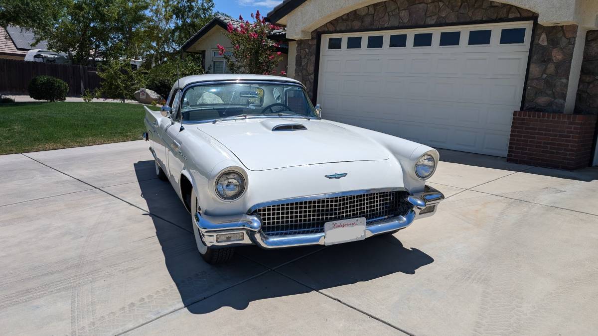 Ford-Thunderbird-1957-14