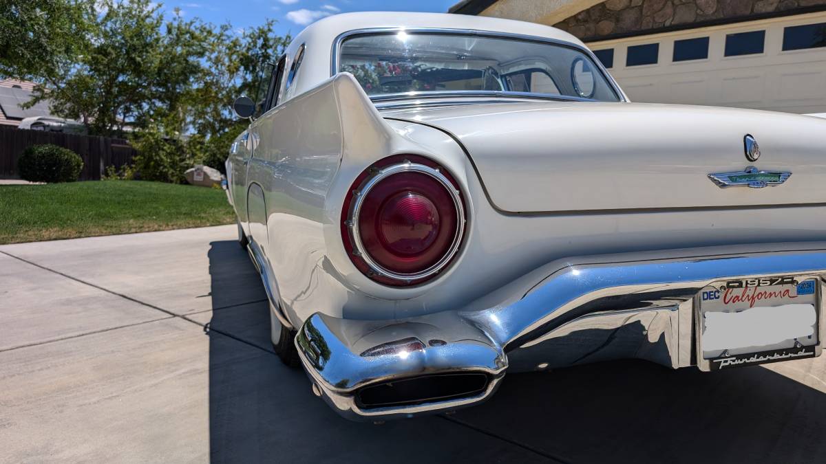 Ford-Thunderbird-1957-15