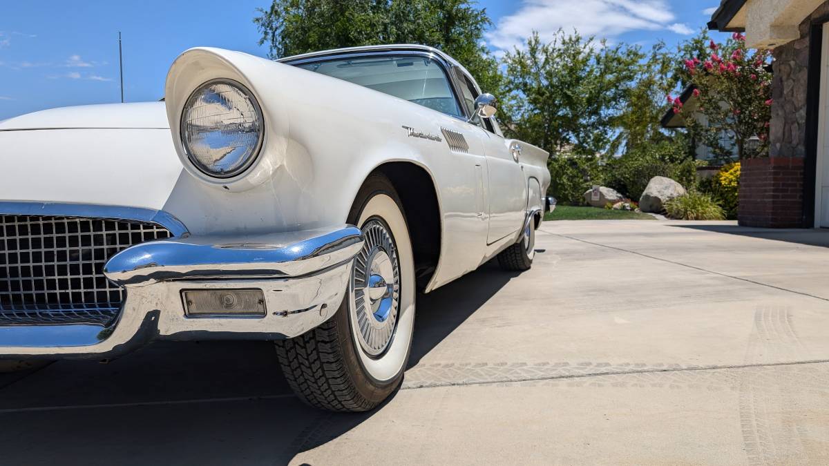 Ford-Thunderbird-1957-17