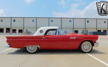 Ford-Thunderbird-1957-2