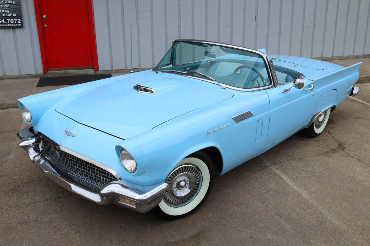 Ford-Thunderbird-1957-21