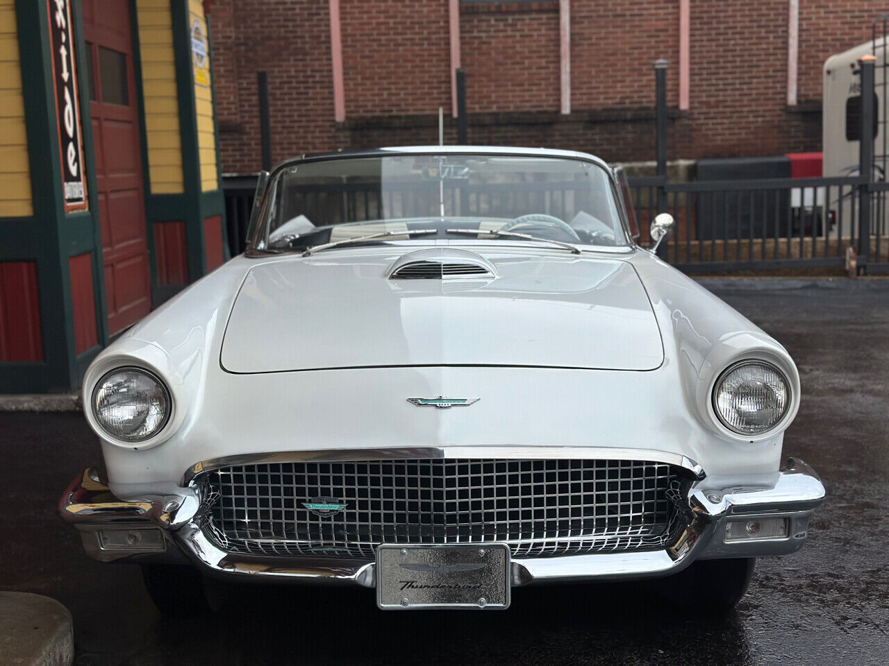 Ford-Thunderbird-1957-8