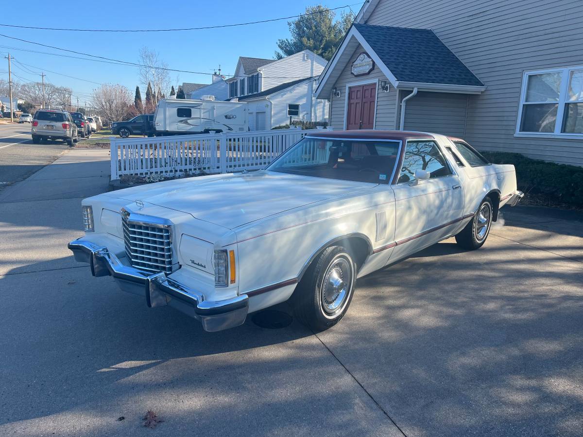 Ford-Thunderbird-1977-2