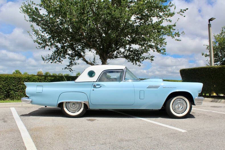 Ford-Thunderbird-Berline-1957-1