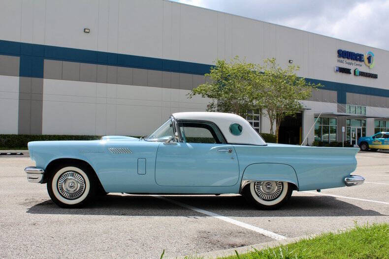 Ford-Thunderbird-Berline-1957-8