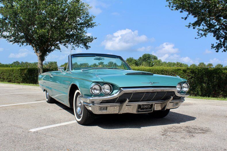 Ford-Thunderbird-Berline-1965-5