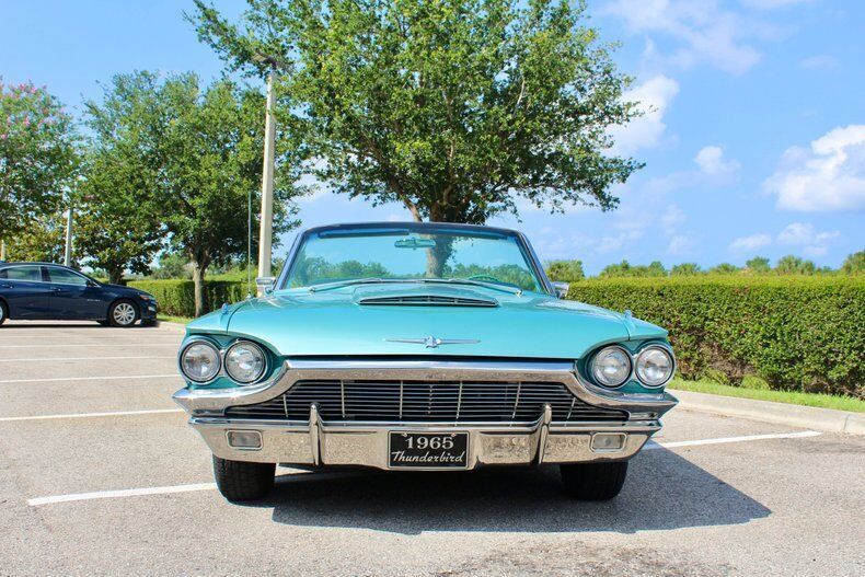 Ford-Thunderbird-Berline-1965-6