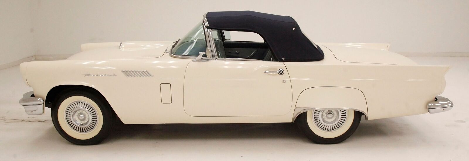 Ford-Thunderbird-Cabriolet-1957-1