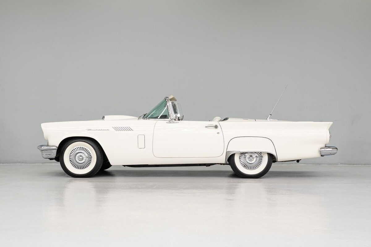 Ford-Thunderbird-Cabriolet-1957-2