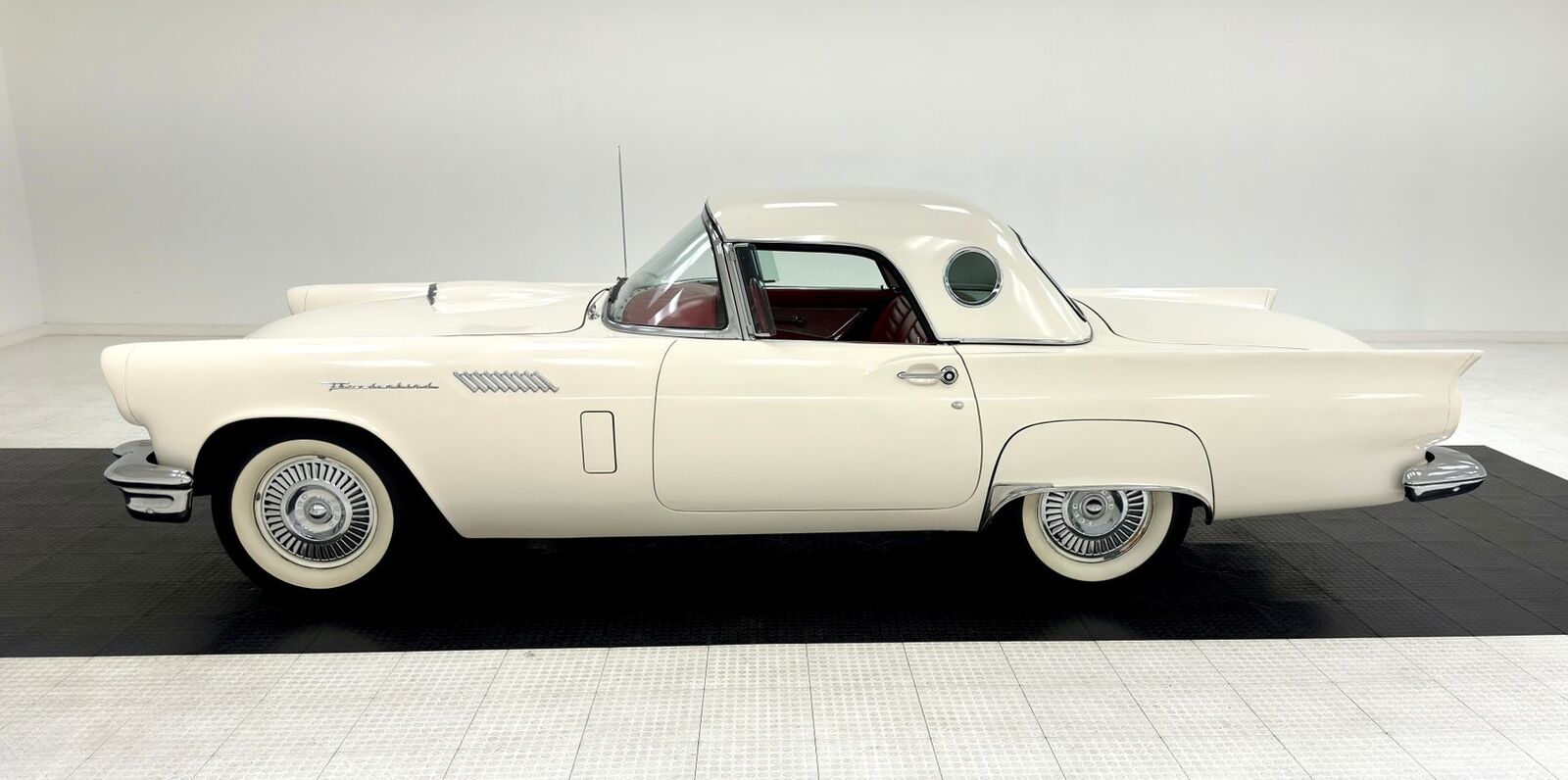 Ford-Thunderbird-Cabriolet-1957-2