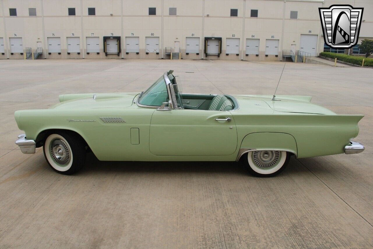 Ford-Thunderbird-Cabriolet-1957-3